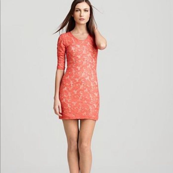 Lovers + Friends Dresses & Skirts - 🍄 Lovers + Friends Sway Back Cutout Lace Mini Dress Coral Pink Nude Sz L
